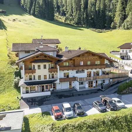 Neustift Near Stubai Lift דירה ניוסטיפט אים סטובאיטל
